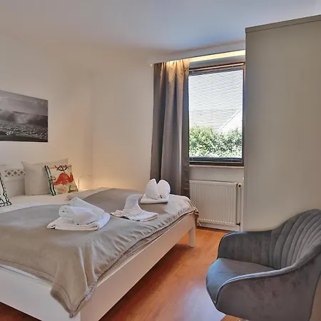 Doppelhaushaelfte Am Knurrhahn Am Knurrhahn 1 * Haffkrug